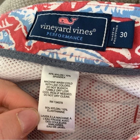 Vineyard Vines performance red fish print shorts - Picture 8 of 8